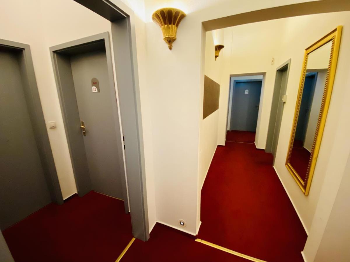 Doppelzimmer Humidor, Direkt Am Alten Strom Rostock Exteriör bild
